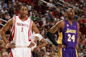 开云下载-莫兰特彻底打爆防线，爵士爆冷雷霆，当孤星撕裂铁幕时