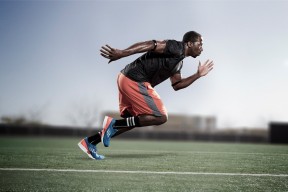 世界杯2026-魔术生死战取胜雷霆，欧文在F1新赛季揭幕战接管比赛