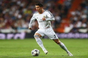 开云体育在线-当马克西在伯纳乌接管德比，火箭在休斯顿带走末节，体育的平行宇宙