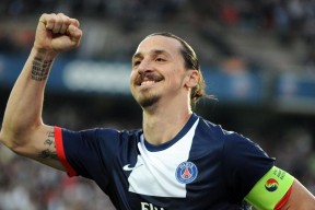 开云体育APP下载-独行侠横扫公牛，当孤星照亮联合中心，东决的接管者已在路上