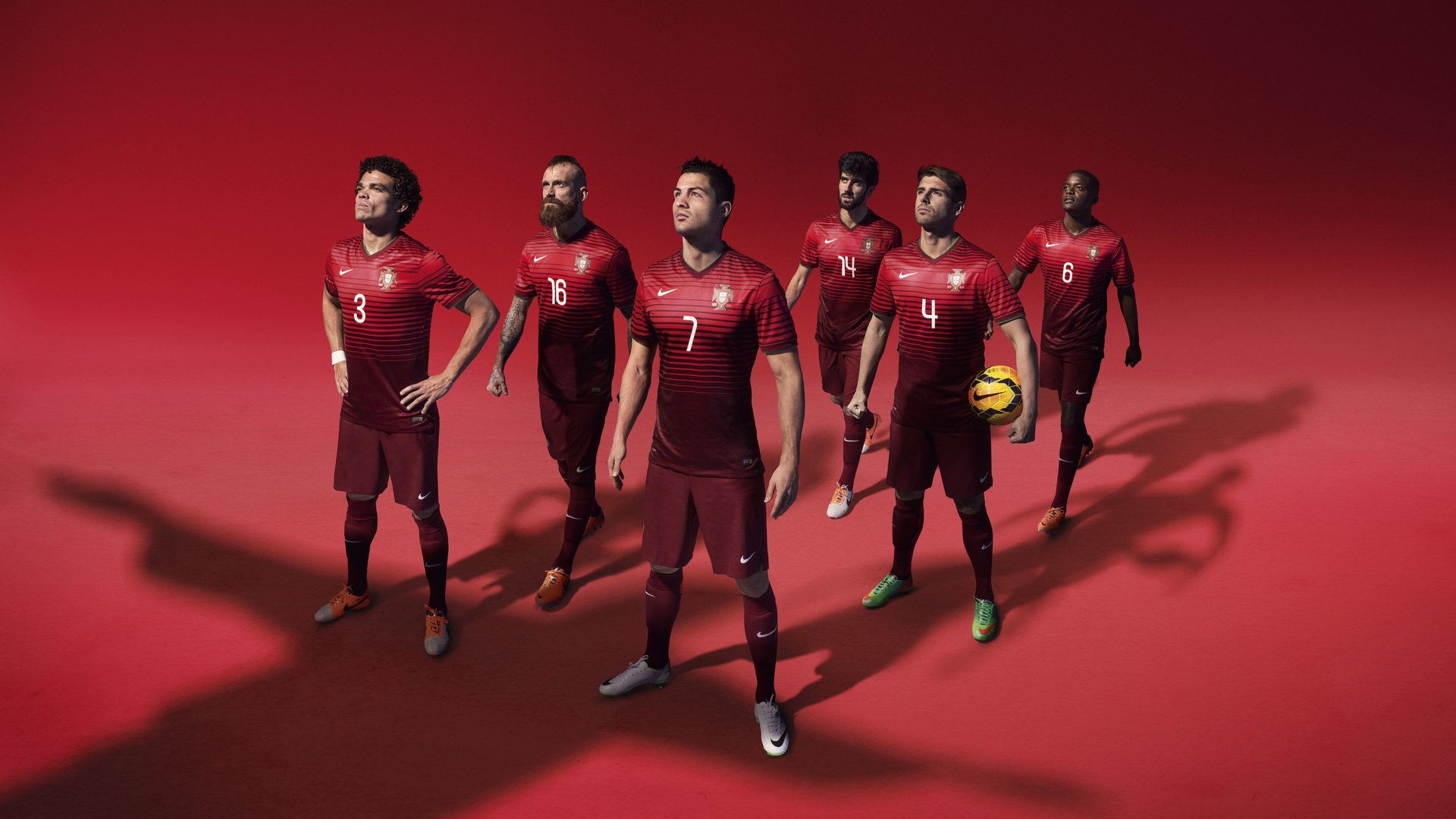 尼克斯火力压制太阳,浓眉关键节点连续得分,团队与个人的双重胜利